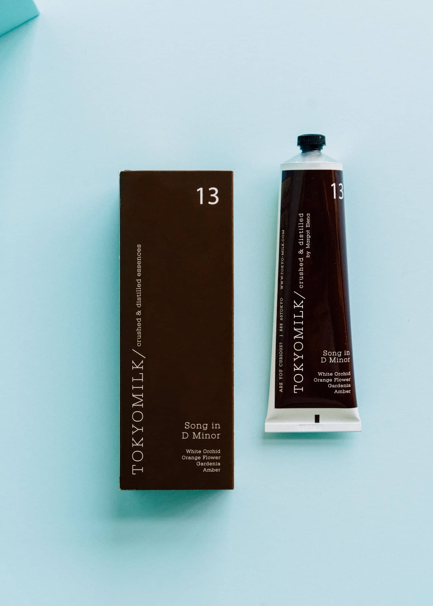 【お得】 VOIE TOKYO Splendid Milk & Lotion Song in D Minor Scented Luxurious Shea Butter Hand Lotion